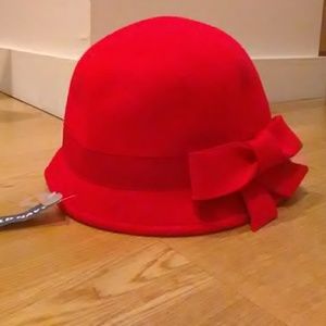 Red hat with bow